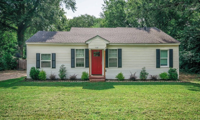 Gilmer House | Buckeye Hideaway Summ
