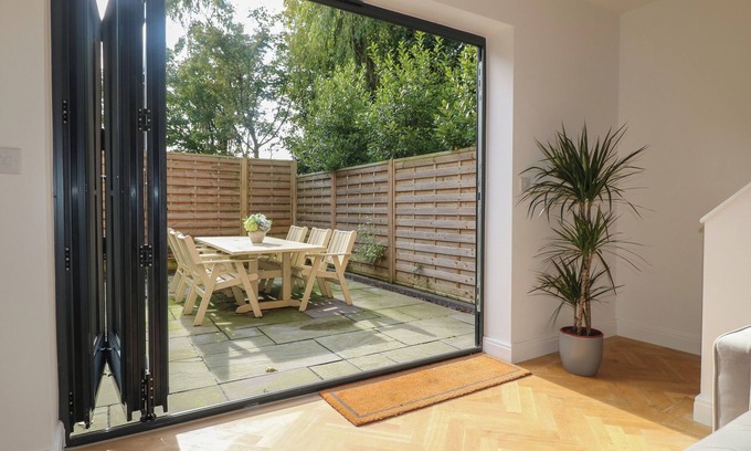 Whissendine Cottage | Buckingham House