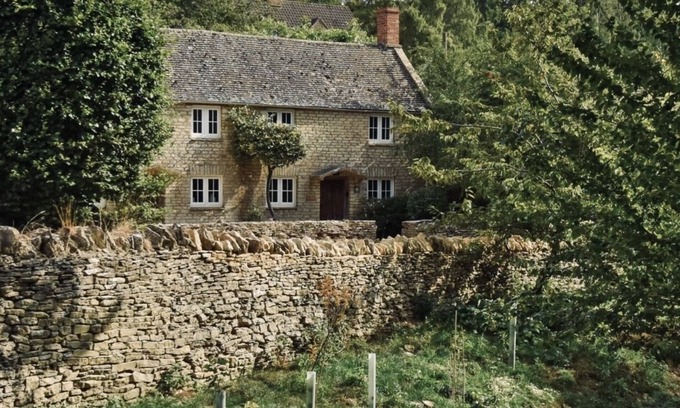 Aldsworth Cottage | Bucolic 5 bedroom Cotswold cottage in beautiful rural location