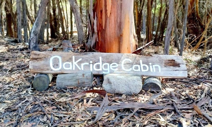 Killiecrankie House | Budget accommodation, close to the beach. Caravan, with a bright & airy annex,