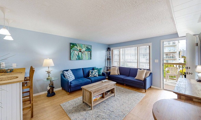 Midtown Ocean City Condo | Budget-Friendly Beach Condo w/Private Washer/Dryer, Central A/C, WiFi