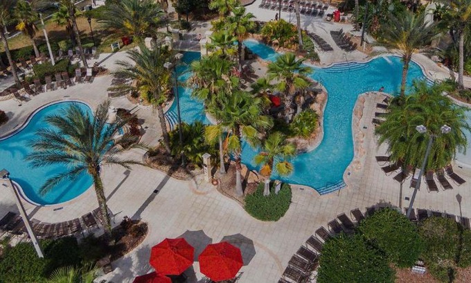 Regal Palms House | Budget-friendly spacious 3 bedrooms