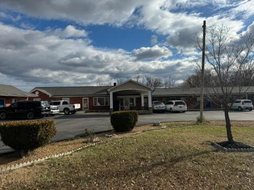 Danville Hotel | Budget Inn Danville