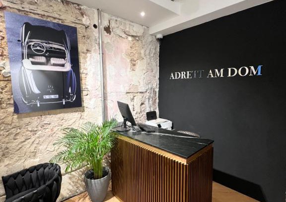 Old Town Hotel | Budget Rooms just for sleeping - Digital access