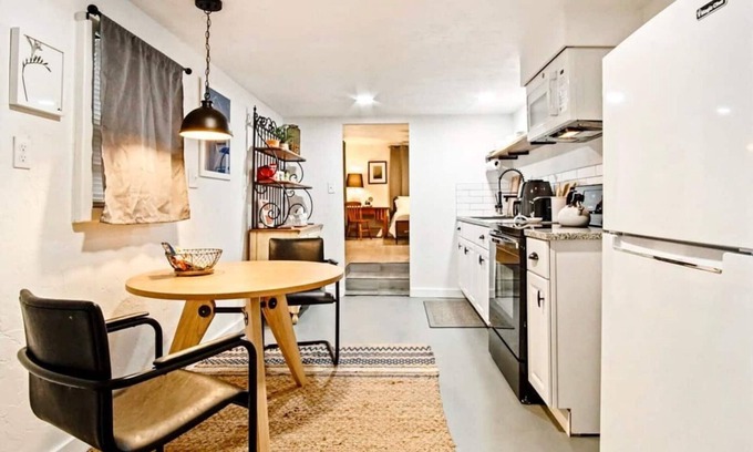 Cleveland UCD Apartment | Budget Studio | 8 Mins to OKC State Fair Park | Pet-Friendly #C2