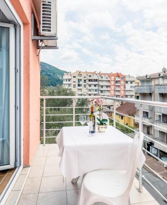Podmaine Apartment | Budva Town Apartments