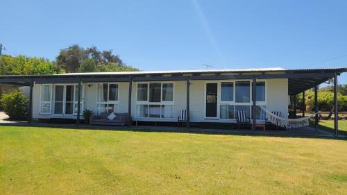 Guilderton House | Buena Vista