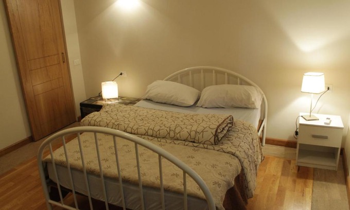 Kentron House | Bueno Guest hause