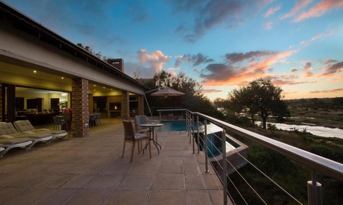 Hectorspruit Cabin | Buffalo Brooke