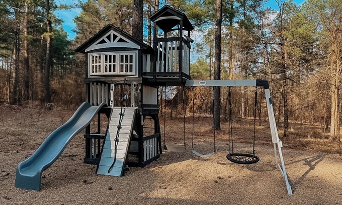 Hochatown Cabin | Build-Your-Own Mini Golf, Pool, Sauna, Games Galore - The Bitmore