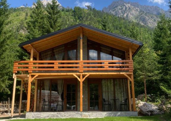Valbone House | Bujtina Arturi