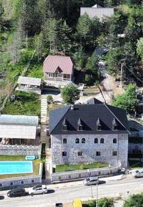 Diber House | Bujtina Oxhaku i Docit