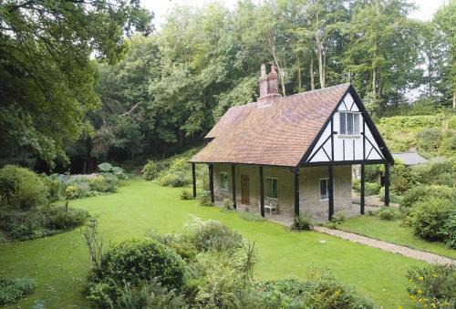 Eaton Mascott House | Bull Hollow Cottage