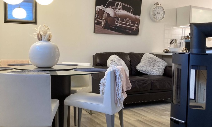 Lund Condo | Bullseye Kristiansand Apartment close to Town, Dyreparken, Beach. Private garden