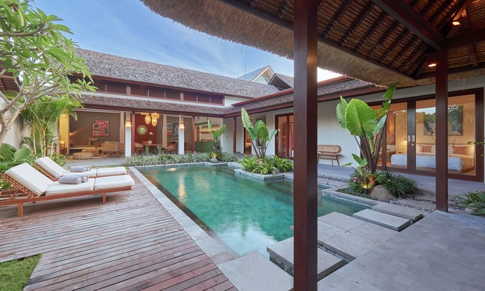 Umalas Villa | Bumbak Park by Nakula