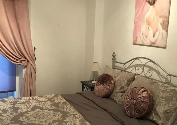 La Trimouille House | Bumble lodge