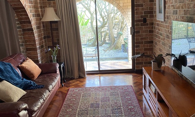 Bundeena Apartment | Bundeena Private Garden Apartment, close to beaches and national park.