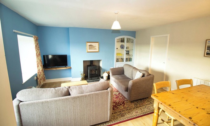Berwick-upon-Tweed Cottage | Bungalow - 4 Beds 2 Baths - Dog Friendly - Walks