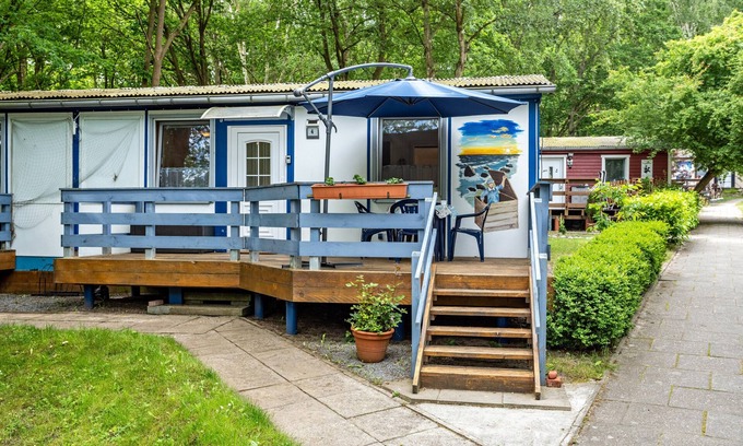 Bakenberg House | Bungalow 'Bungalow Kay, Bgl 4' with Private Terrace and Wi-Fi
