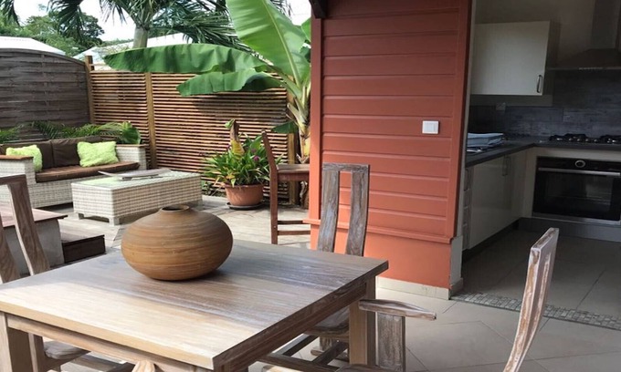 Sainte-Luce House | Bungalow Colibri, 200m from the sea on foot, swimming pool