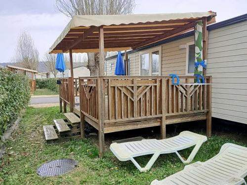 Condrieu House | Bungalow confortable à Condrieu avec piscine