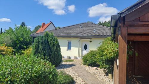 Oberdorla House | Bungalow Haus mit 3 Schlafzimmern nähe Dresden