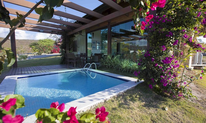 Saire House | Bungalow Hotel Monte Castelo Gravatá