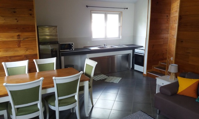 Mahina House | Bungalow in Mahina, Ahonu Valley