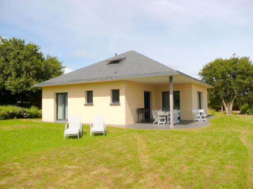 Telgruc-sur-Mer House | Bungalow in Telgrus sur mer near Sandy Beach