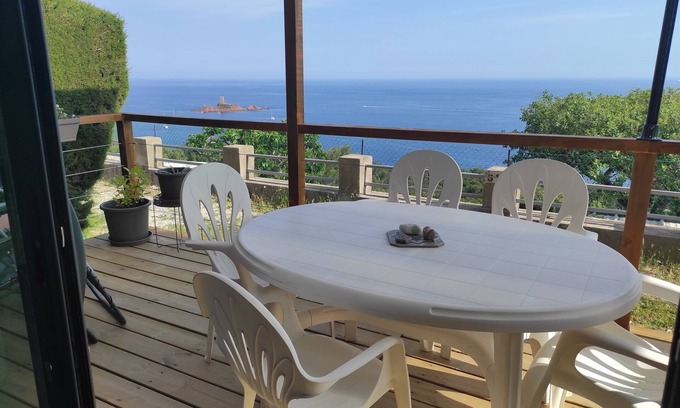 Saint-Raphael House | Bungalow Récent vue Mer, Plage à Pied
