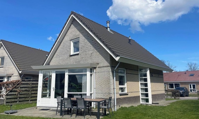 Medemblik House | Bungalow with sauna and 3 bedrooms