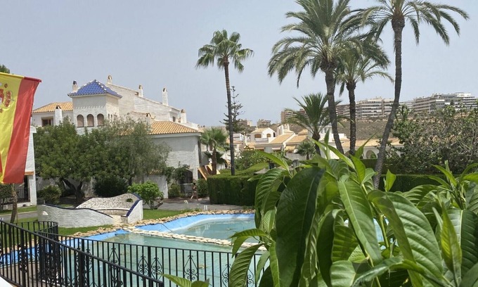 Los Arenales del Sol House | Bungalow with swimming pool, tennis court and beach