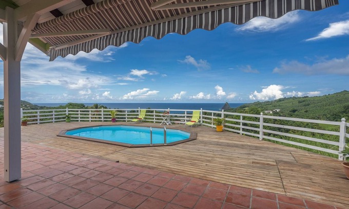 Sainte-Marie House | Bungalow with swimming pool in the heart of the Vert countryside