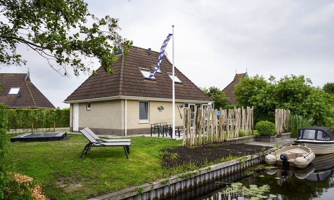 Eernewoude House | Bungalowpark It Wiid by Interhome