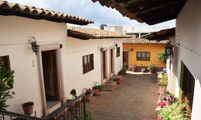 Atemajac de Brizuela Hotel | Bungalows Posada el Mesón