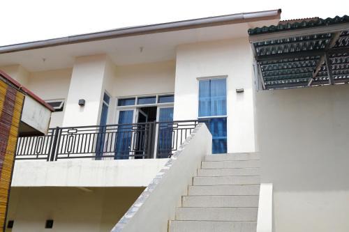 Bukittinggi Bed & Breakfast | Bungo Bed & Breakfast Workation