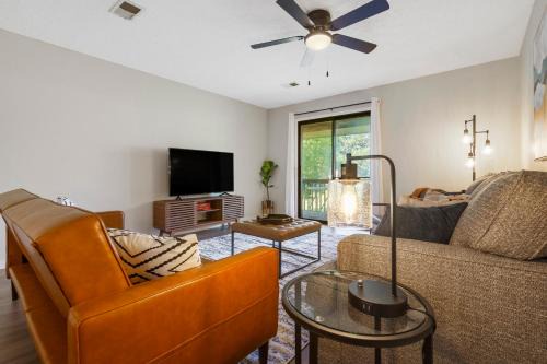 Table Rock House | Bunker Ridge Respite - Pointe Royale Golf Resort Amenities