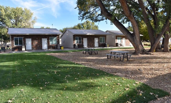 La Verkin House | Bunkhouse 8A In Tranquil Environment