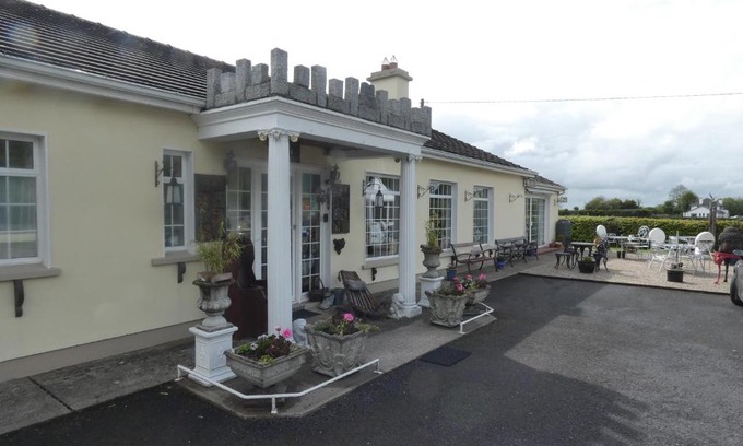 Bunratty Bed & Breakfast | Bunratty Castle Mews B&B