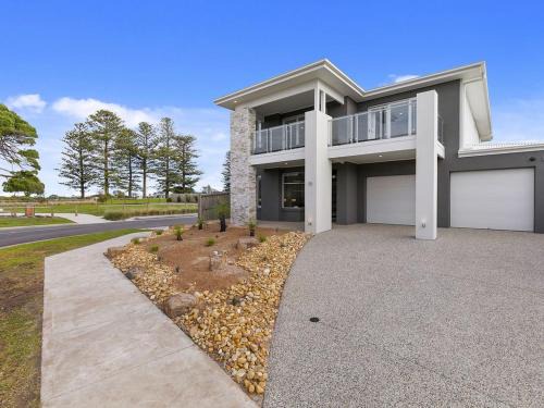 Cape Woolamai House | Bunya By The Sea