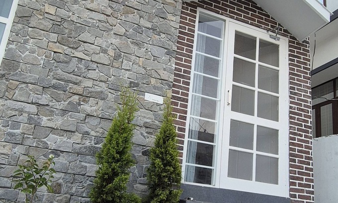 Bullawala Ski Chalet | Buraans: 2-bedroom chalet in delightful Dehradun with AC, WiFi