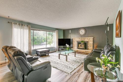 SeaTac House | Burien Getaway 12 Mi to Downtown Seattle!