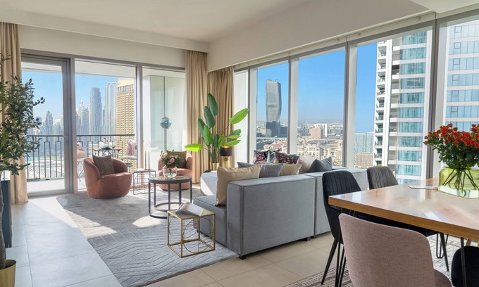 Trade Center Apartment | Burj K +Fountain Life Style XL Home w/Mall Access