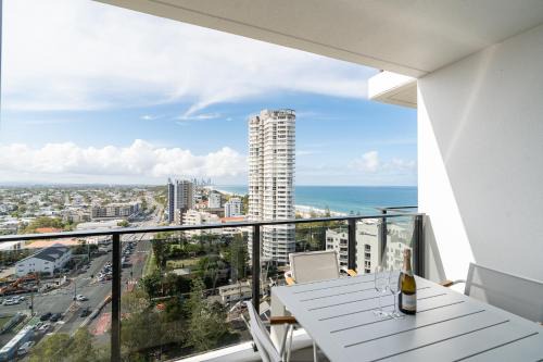Burleigh Heads Apartment | Burleigh Seaside Sanctuary