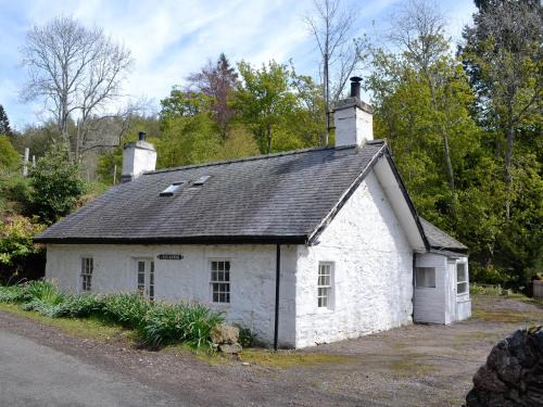 Kirriemuir House | Burnmouth