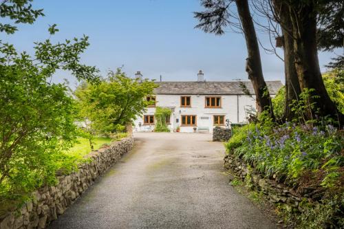 Kendal House | Burrow Cottage