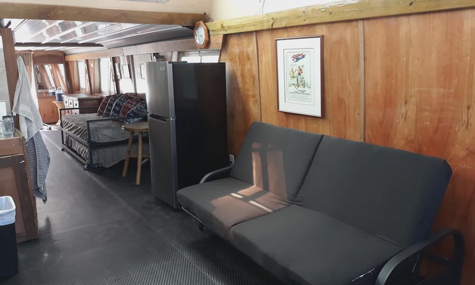 Cow Key Boat Rental | Burt Reynolds yacht "Miss Bandit"