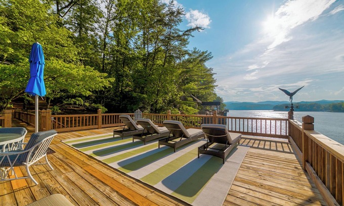 Tiger House | Burton Bass Lodge - Newly renovated family retreat in Murray Cove, Lake Burton.
