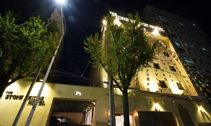 Dongnae District Hotel | Busan Sajik The Stone Bridge Hotel
