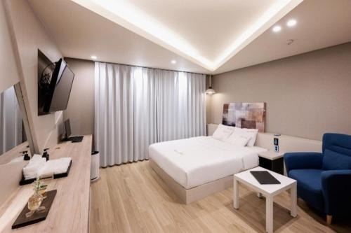 Yeonsan Hotel | Busan Yeonsan AVA